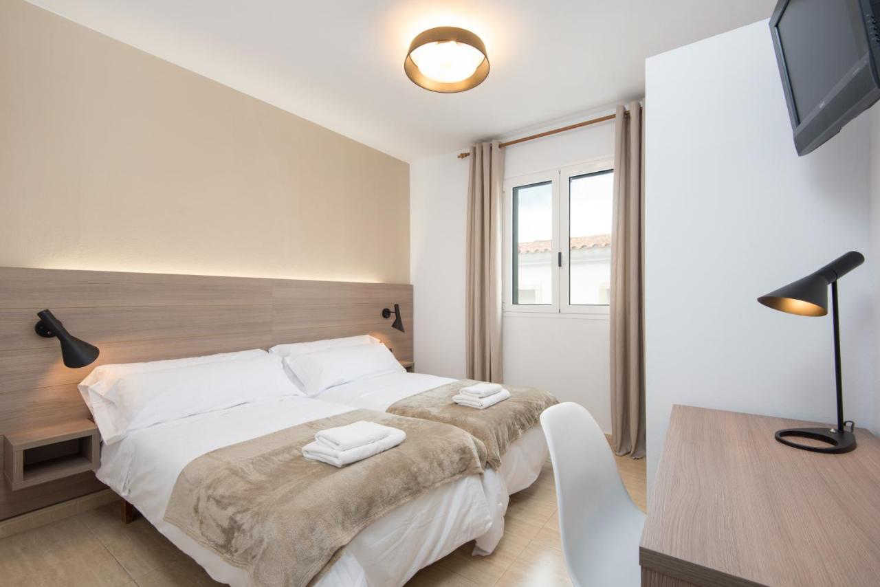 Hostal Jume - Urban Rooms Mahon  Exterior photo