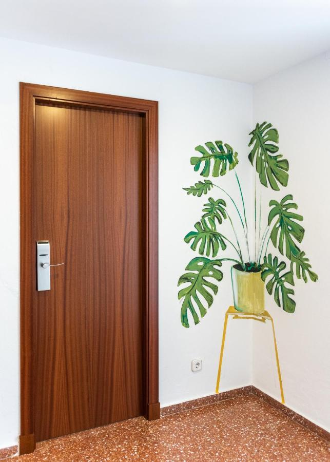Hostal Jume - Urban Rooms Mahon  Exterior photo