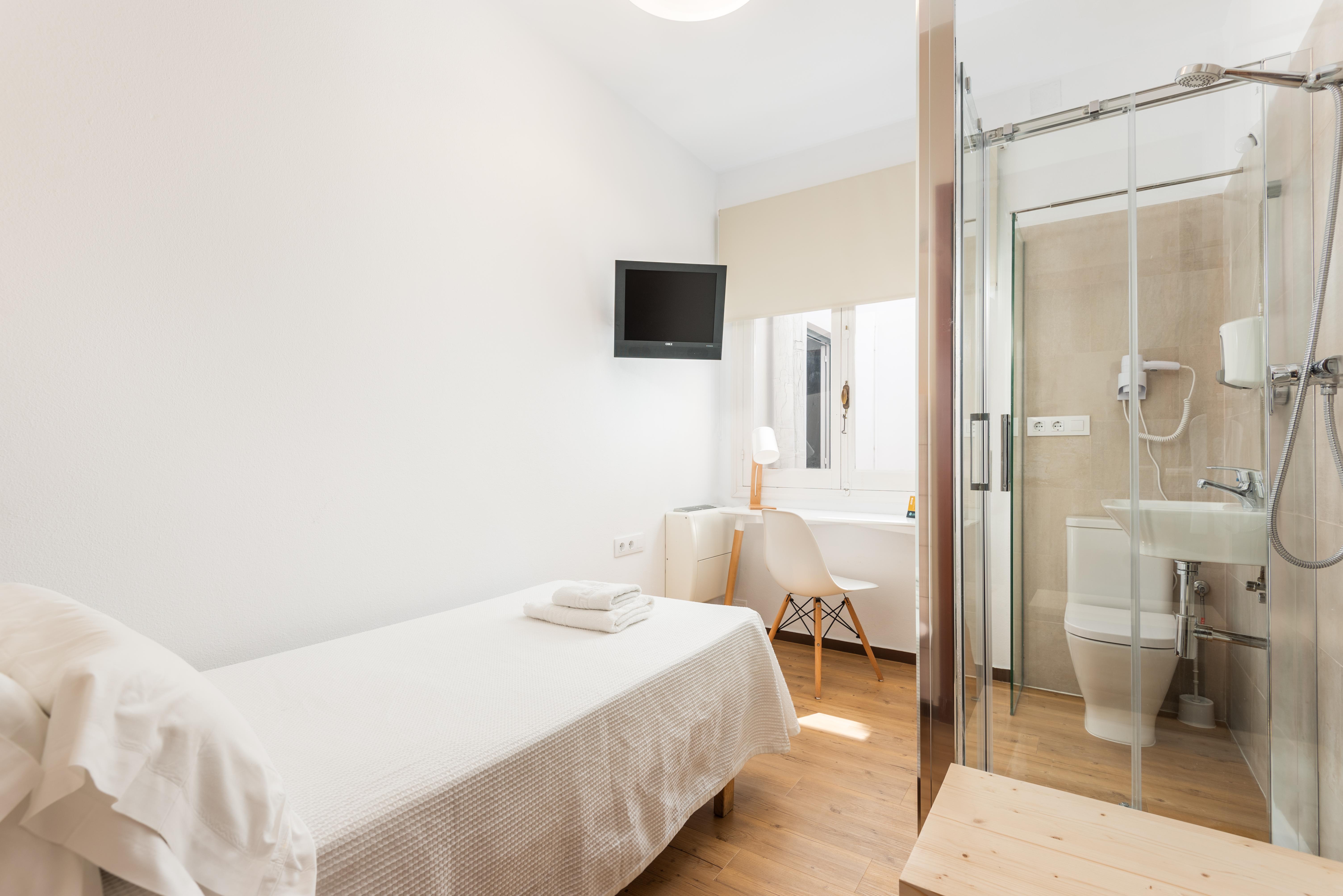 Hostal Jume - Urban Rooms Mahon  Exterior photo