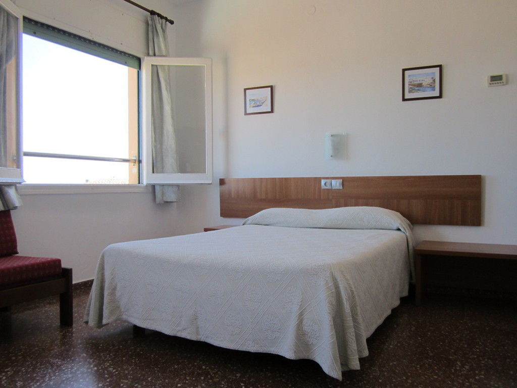 Hostal Jume - Urban Rooms Mahon  Exterior photo